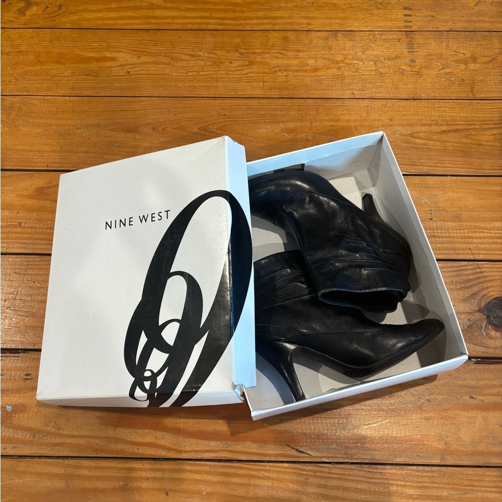 (418) NINE WEST BLACK BOOT HEELS